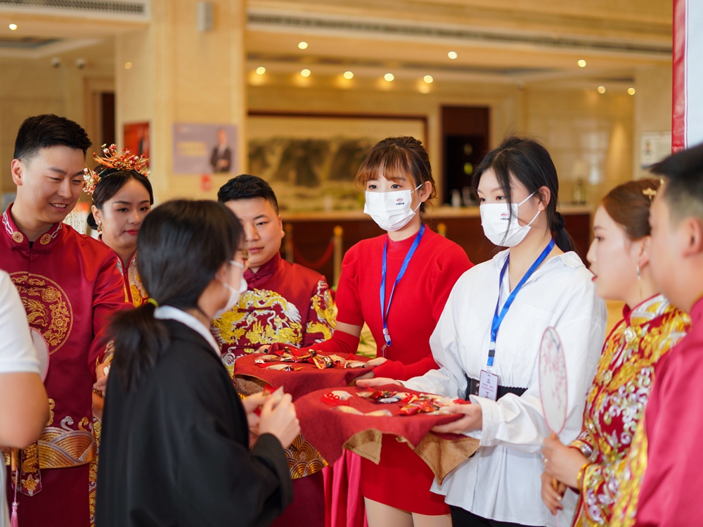 中鐵十五局城建公司集體婚禮(圖9)